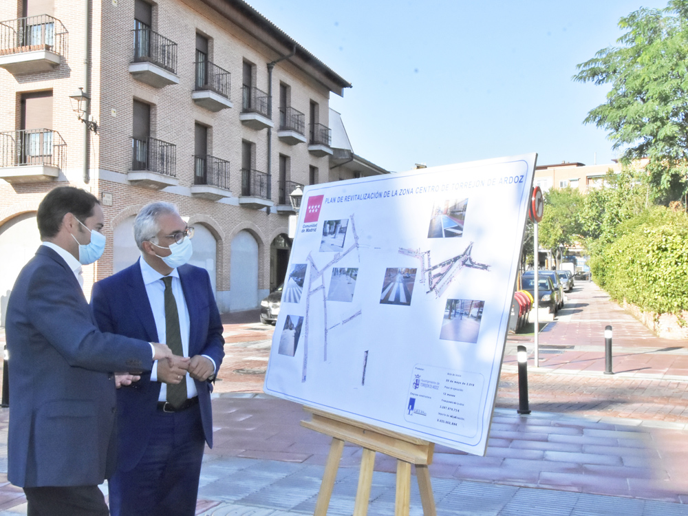 Gracias a las obras financiadas por el PIR de la Comunidad de Madrid, se ha llevado a cabo una nueva fase del Plan de Revitalización de la Zona Centro, renovando aceras y calzadas y eliminando barreras arquitectónicas
