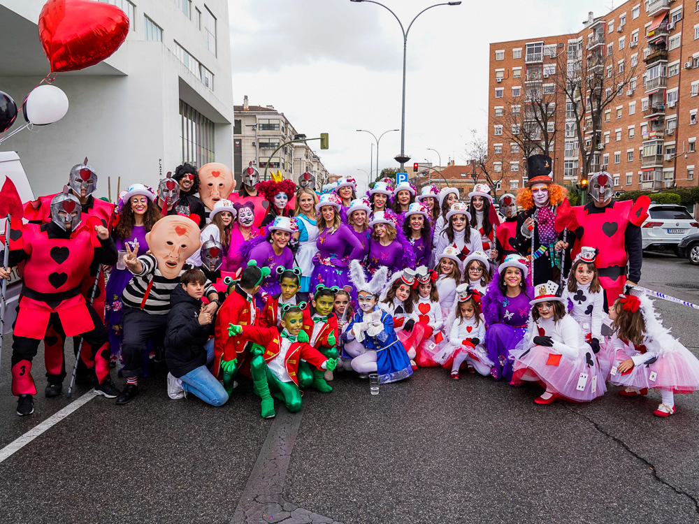 Carnavales 2022 - Sexto Premio Grandes Grupos: Peña El Resbalón - Alicia en el País de las Maravillas