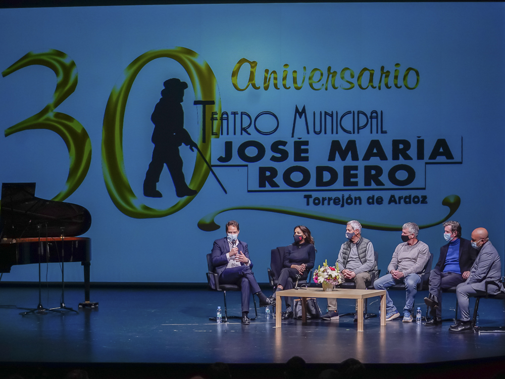 El Teatro Municipal José Mª Rodero conmemora su 30º aniversario con un emotivo acto que contó con la presencia de los actores Josema Yuste, Gabino Diego, Blanca Marsillach y Jesús Cisneros