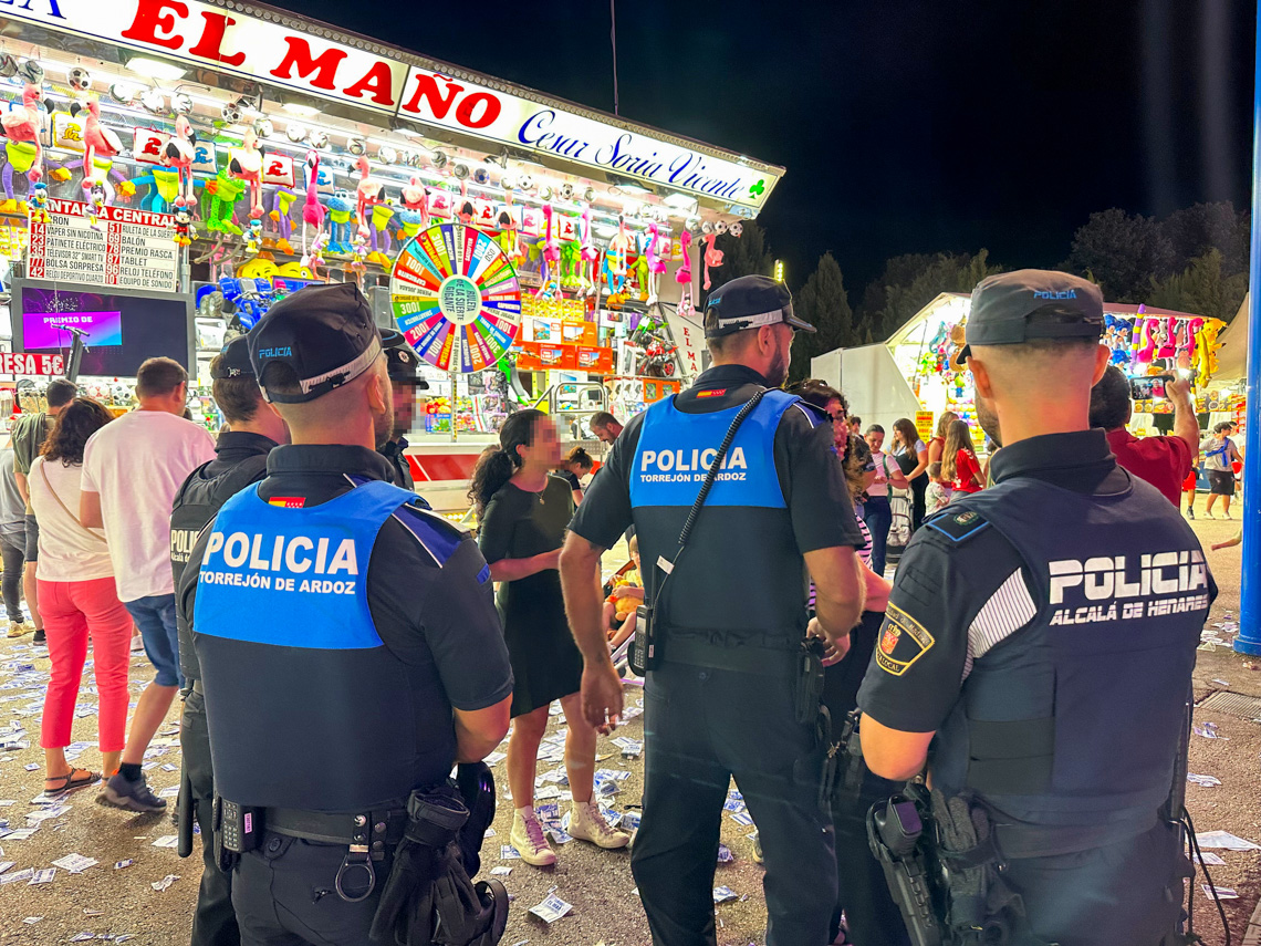 Agentes de Torrejón y Alcalá de Henares en las Fiestas de Alcalá, celebradas el pasado agosto.