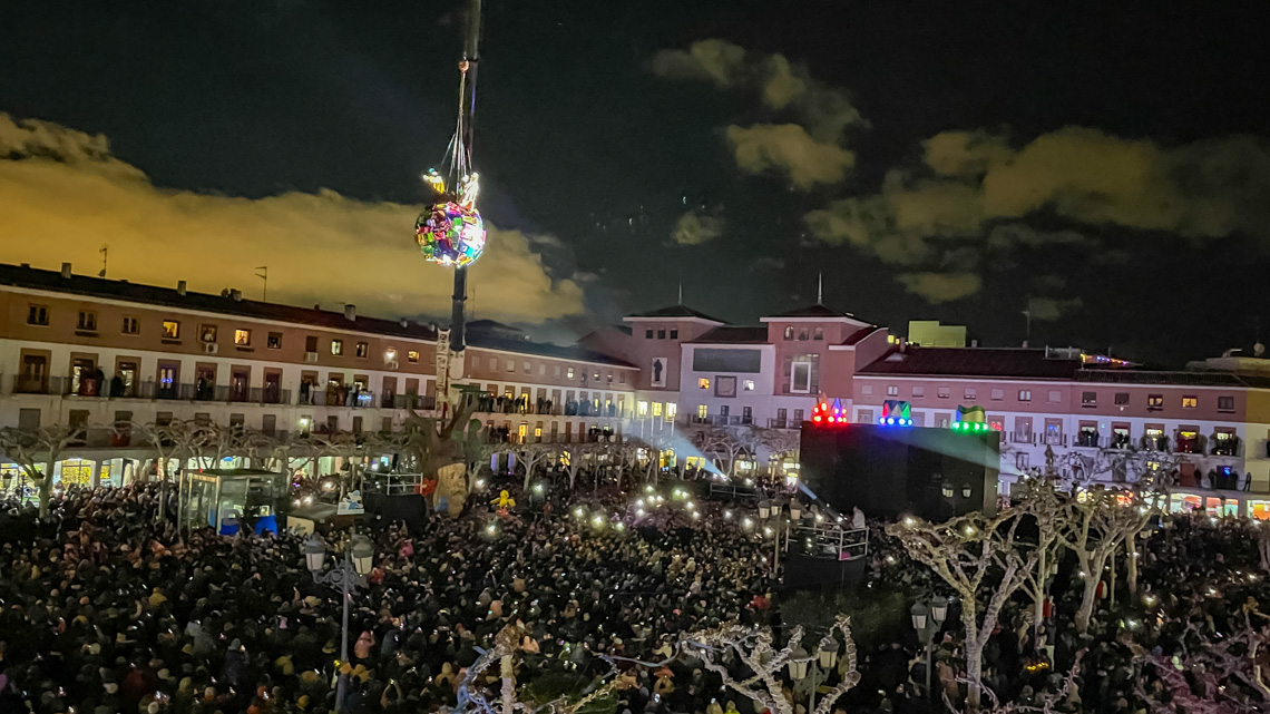 Gran Cabalgata de Reyes de Luz 2024 - Espectáculo Aéres Reyes Magos del Grupo Puja!