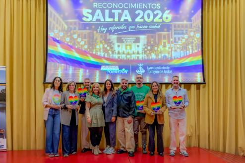 Premiados en la gala de Reconocimientos SALTA 2026 con la 2ª teniente de alcalde y concejala de Igualdad y Festejos, María Eugenia Gil