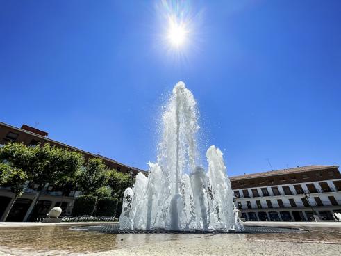 Ante las altas temperaturas que se esperan hasta este viernes, el Ayuntamiento de Torrejón de Ardoz ofrece una serie de consejos y recomendaciones para prevenir sus efectos negativos 