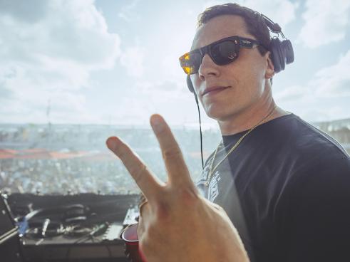 Tiësto, uno de los mejores djs de todos los tiempos, actuará el lunes 22 de junio en las Fiestas Populares 2026