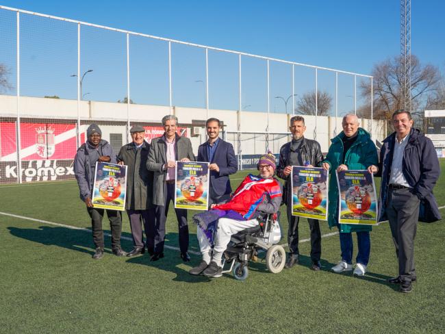 Torrejón goleará a la ELA con los equipos infantiles de la AD Torrejón CF, Atlético de Madrid y CD Leganés en el Triangular solidario para recaudar fondos en la lucha contra la esclerosis lateral amiotrófica