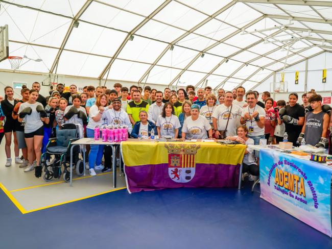 El homenaje a Miriam Gutiérrez contó con una gran participación y también tuvo un componente solidario 