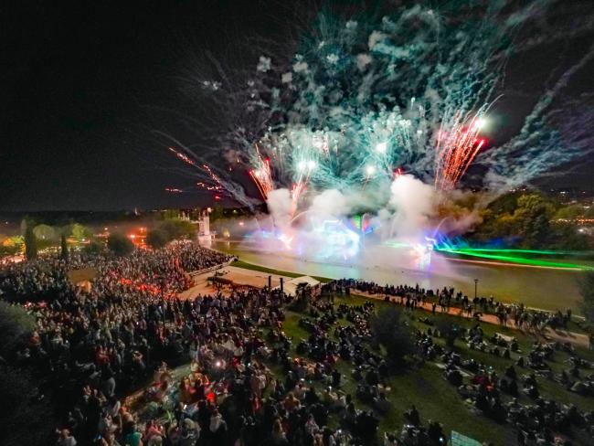 14º Aniversario del Parque Europa - Espectáculo Fuente Energy con final pirotécnico