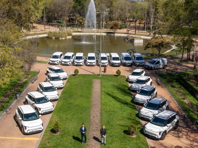 El Ayuntamiento de Torrejón de Ardoz cuenta con una flota de 82 vehículos ecológicos al adquirir 19 nuevos automóviles eléctricos para el trabajo de los operarios municipales