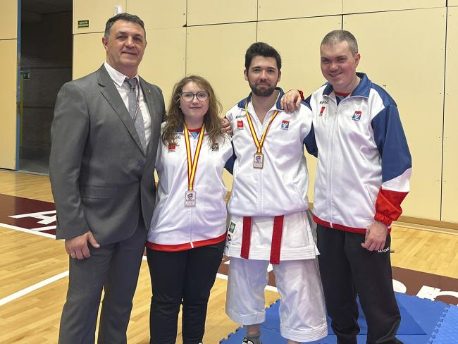 De izquierda a derecha: Tomás Herrero, Cristina Nuero, Adrián Vallejo y Juan Carlos Vera