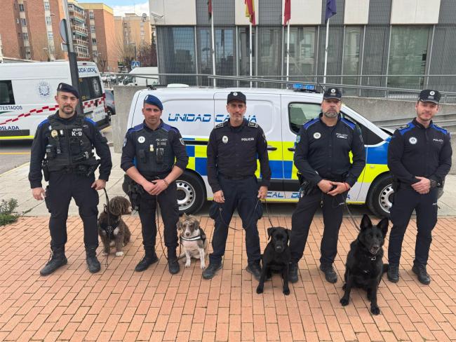 La nueva junta directiva de la Agrupación de Guías Caninos de la Policía Local de la Comunidad de Madrid