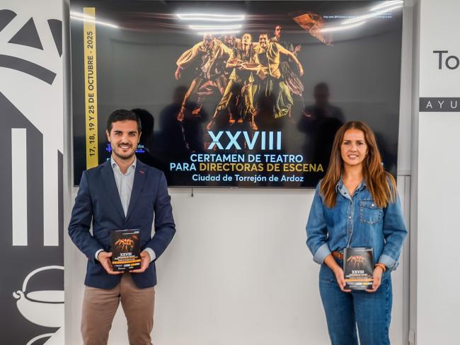 El alcalde, Alejandro Navarro Prieto, y la concejala de Igualdad y Festejos, María Eugenia Gil