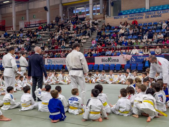 El Pabellón Jorge Garbajosa se llenó el pasado sábado de niños y niñas haciendo judo
