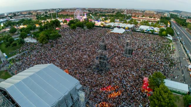 El escenario de conciertos se va a colocar al lado contrario para reducir las molestias a los vecinos