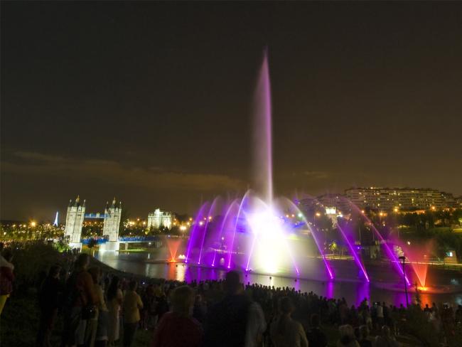 Espectáculo Fuente Parque Europa