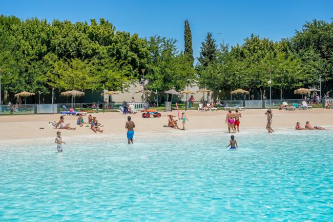 Torrejón de Ardoz cuenta con la única Piscina de Olas municipal de España  situada en el Complejo Deportivo Juan Antonio Samaranch
